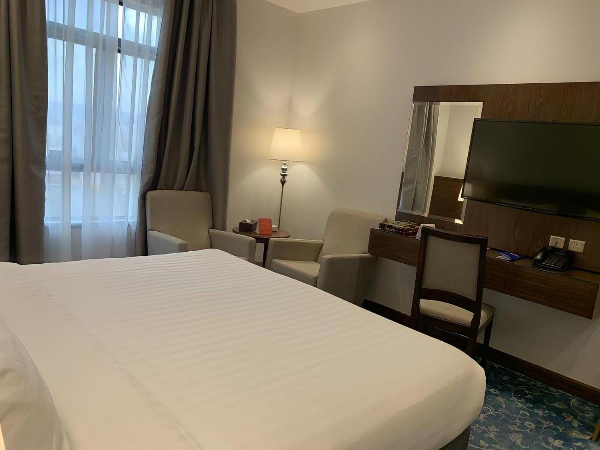 Zaha Al Munawara Hotel Медина Екстериор снимка