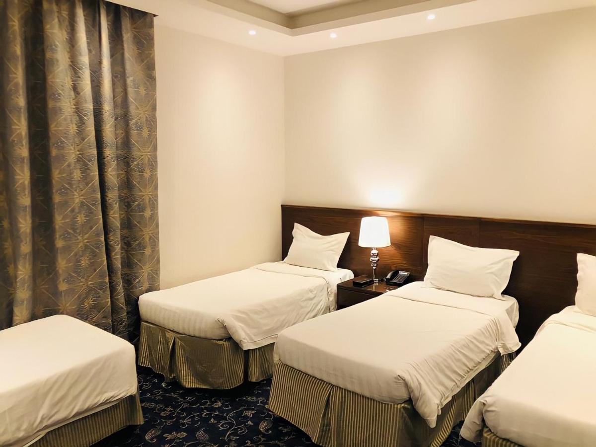 Zaha Al Munawara Hotel Медина Екстериор снимка