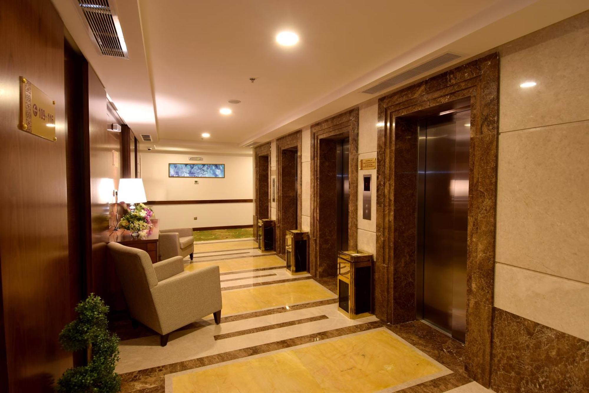 Zaha Al Munawara Hotel Медина Екстериор снимка
