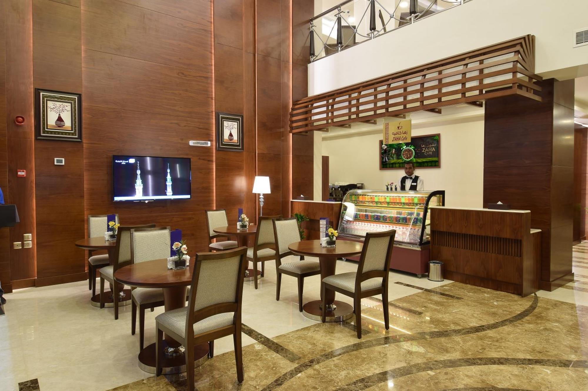 Zaha Al Munawara Hotel Медина Екстериор снимка