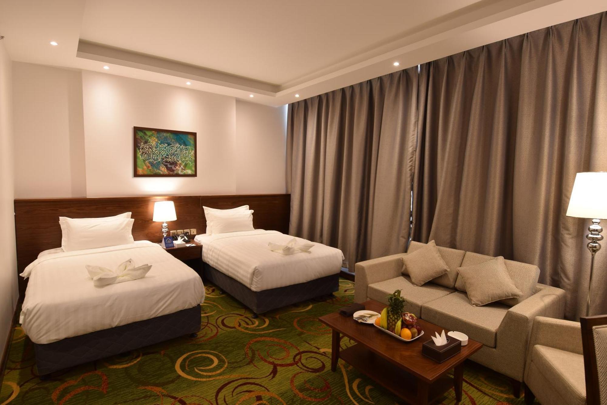 Zaha Al Munawara Hotel Медина Екстериор снимка